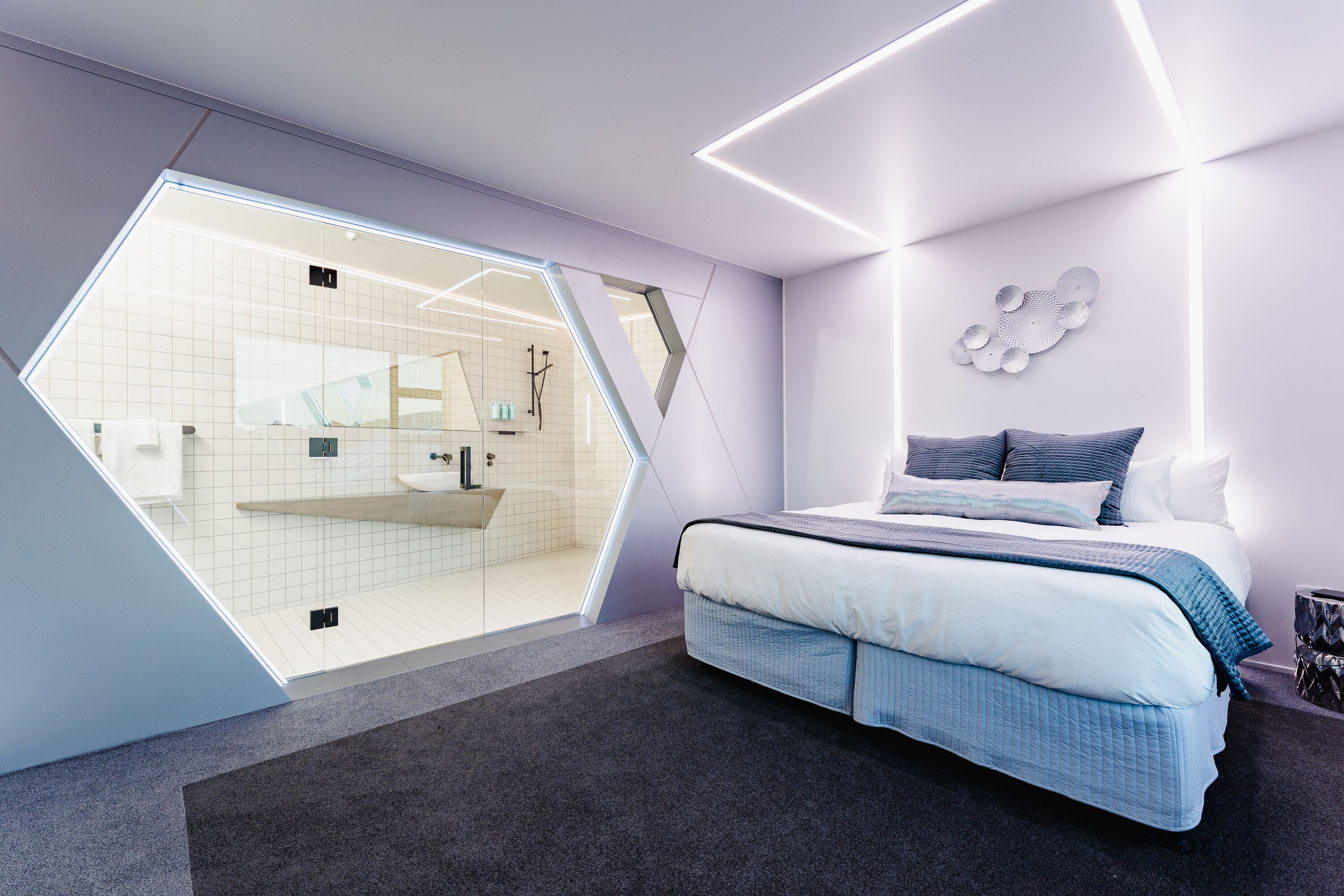 Design Apartment | 1 bedroom, individually furnished, iron/ironing board, free WiFi