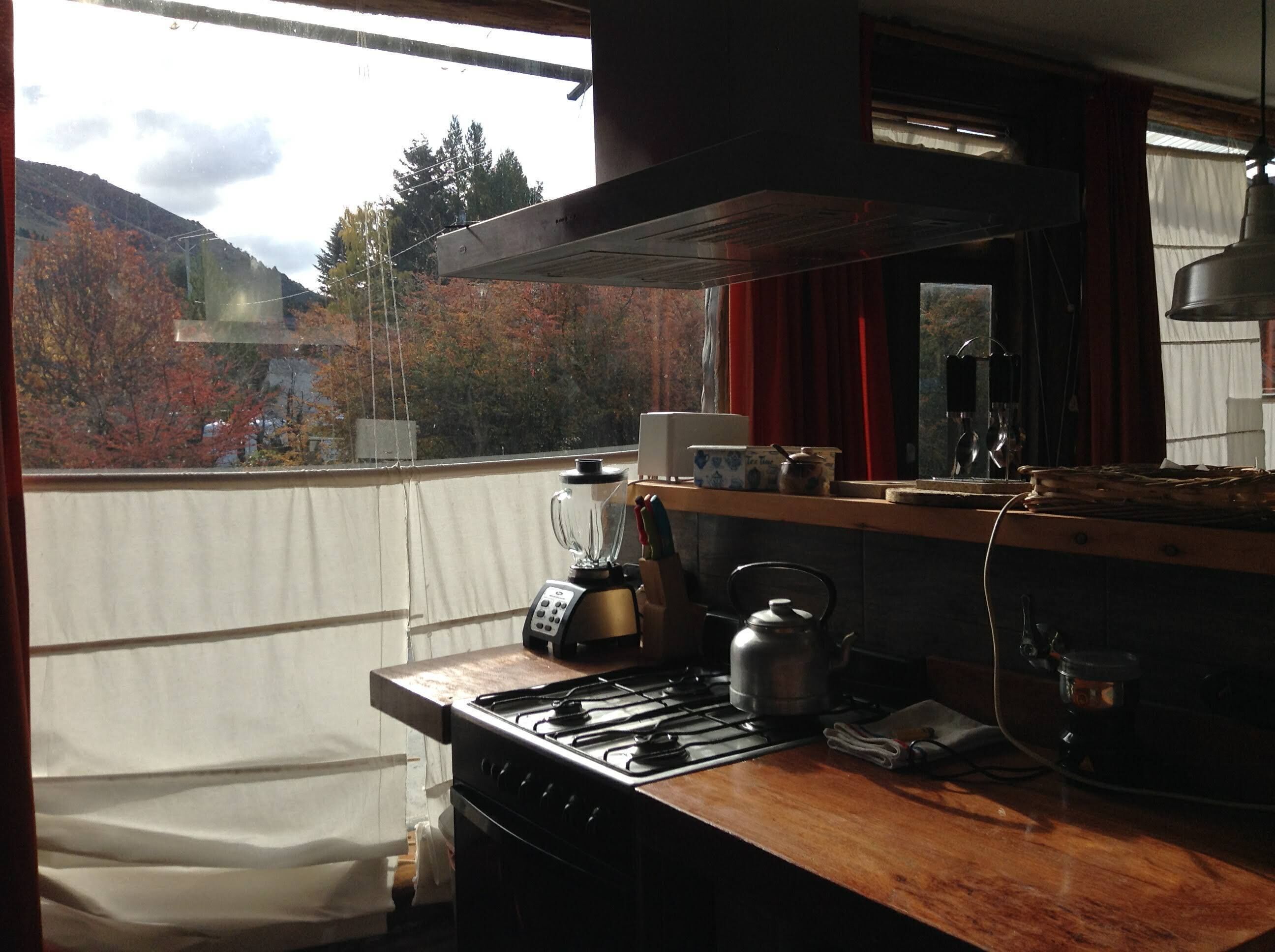 Family Apartment | Private kitchen | Full-size fridge, microwave, oven, stovetop