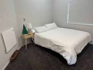 6 chambres, fer et planche à repasser, Wi-Fi gratuit, draps fournis