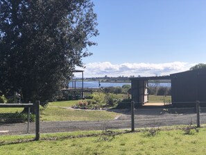 Property grounds - BEACH SHACK retreat w/bungalow in The Honeysuckles - Behind the ocean! (The Honeysuckles)