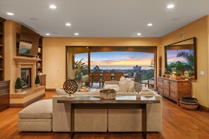 Smart-TV, peis og stereoanlegg