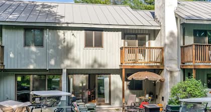 Golf, Lake Pinneo, Fireplace - Windsor Village 3D