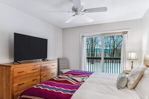 2 bedrooms, iron/ironing board, WiFi, bed sheets - Golf, Lake Pinneo, Fireplace - Windsor Village 3D (Quechee)