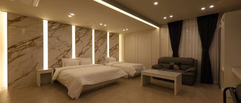 Chambre familiale | Décor unique, ameublement unique, bureau