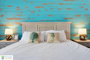 Room - Peaceful Beach Retreat w/ Private Access & Luxury King Bed (Miramar Beach)