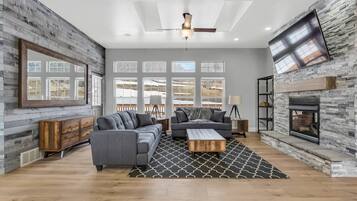 Smart TV, video library