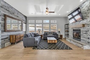 Smart TV, video library