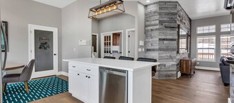 The Mountain Vista Estate