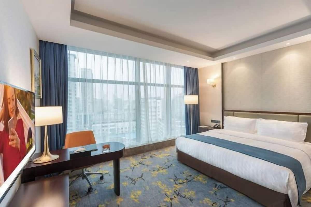 Tempat tidur bayi
