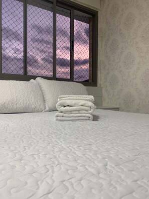 2 bedrooms, iron/ironing board, free WiFi, bed sheets