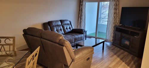 2 bedroom condo with optional garage