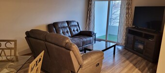 2 bedroom condo with optional garage