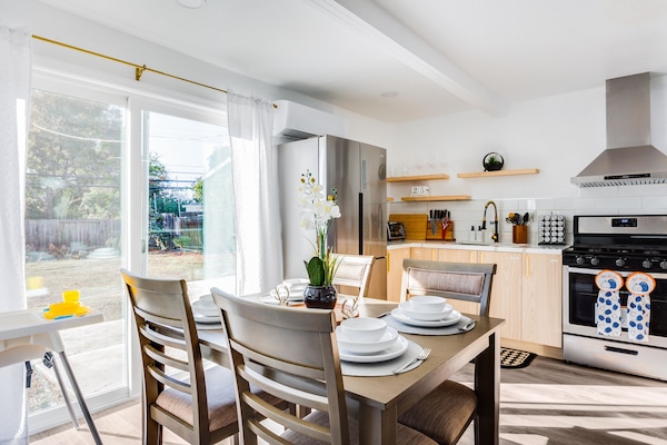 Frigorífic, microones, forn i placa de cuina