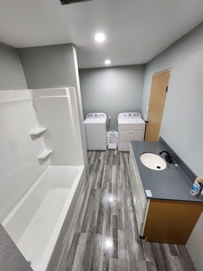 Combined shower/bathtub, towels, soap, toilet paper - Great family size home, close to walk-in hunting. (Moline)