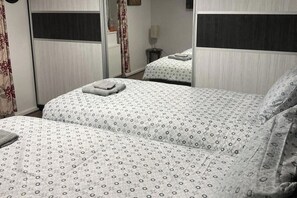 2 Schlafzimmer, Bügeleisen/Bügelbrett, WLAN, Bettwäsche