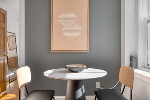 Dining - Amazing Beacon Hill 2BR w/ W/D, nr Boston Common, by Blueground (Boston)