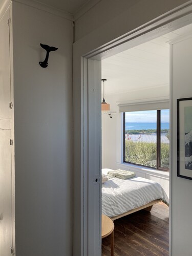 Quaint and intimate 1-bed seaside cottage