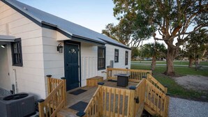 Terrace/patio - Coot Bay Cottage at Lake Okeechobee (Clewiston)