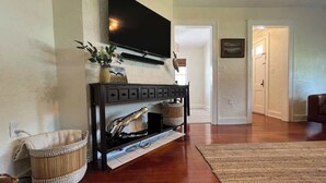Interior - Coot Bay Cottage at Lake Okeechobee (Clewiston)