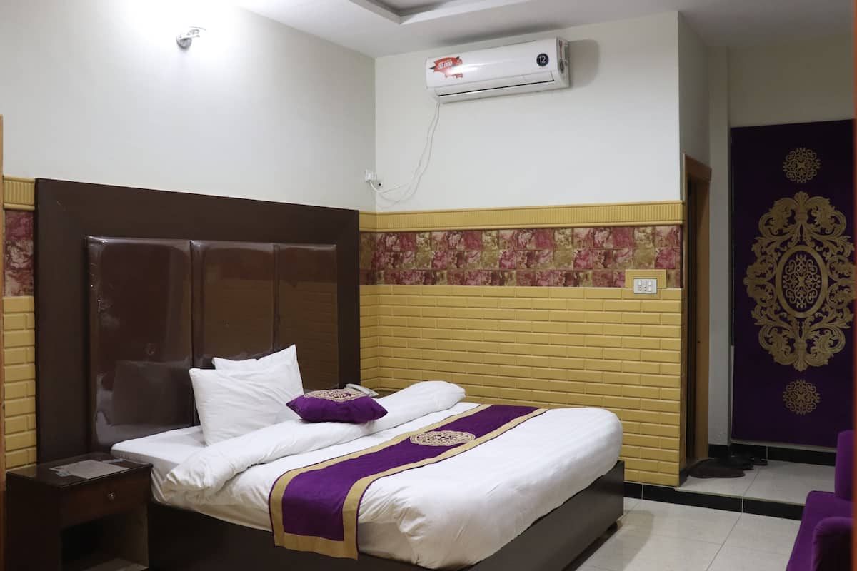 Deluxe Double Room | 1 bedroom, free WiFi