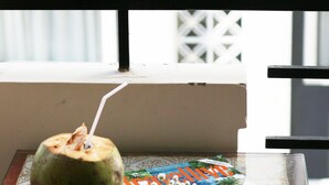 Ảnh chưa phân loại, 3 trong số 26 ảnh, nút