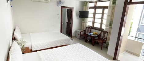 Deluxe Quadruple Room | Free WiFi