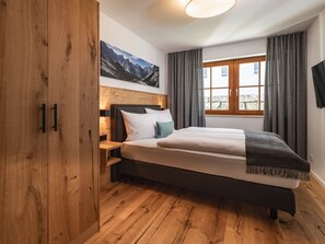2 bedrooms, Internet, bed sheets