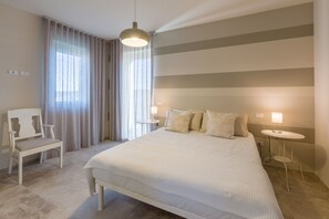 7 bedrooms, iron/ironing board, WiFi, wheelchair access