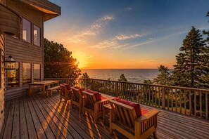 Outdoor dining - 9 Min to Lutsen MTN/Sauna/Game Rm/Amazing Views (Tofte)