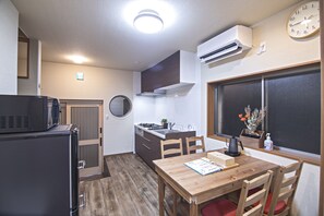 Casa City | Servicio de comidas en la habitación