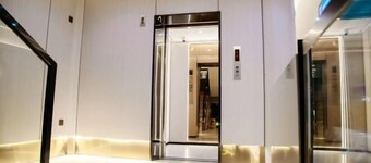 Huiqian Hotel (Zhaotong Fortune Store)