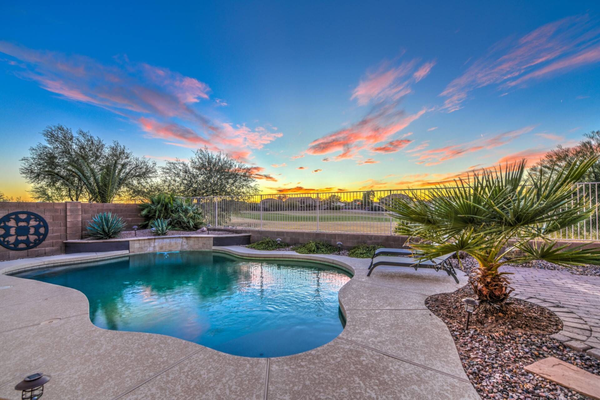 Amazing Sunsets! El Dorado ~ Private Pool & Pool Table ~ Gold Course Views ~ Built In Gas BBQ grill