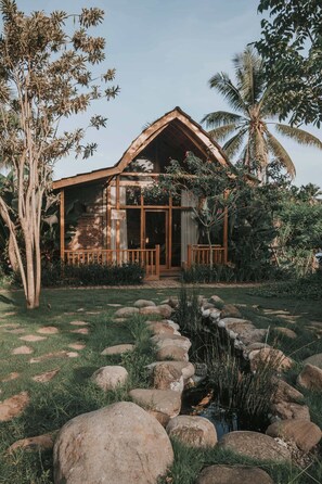 Free WiFi, bed sheets - Kusfarm Bali by AHM (Selemadeg)