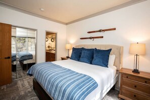 2 bedrooms, desk, iron/ironing board, free WiFi