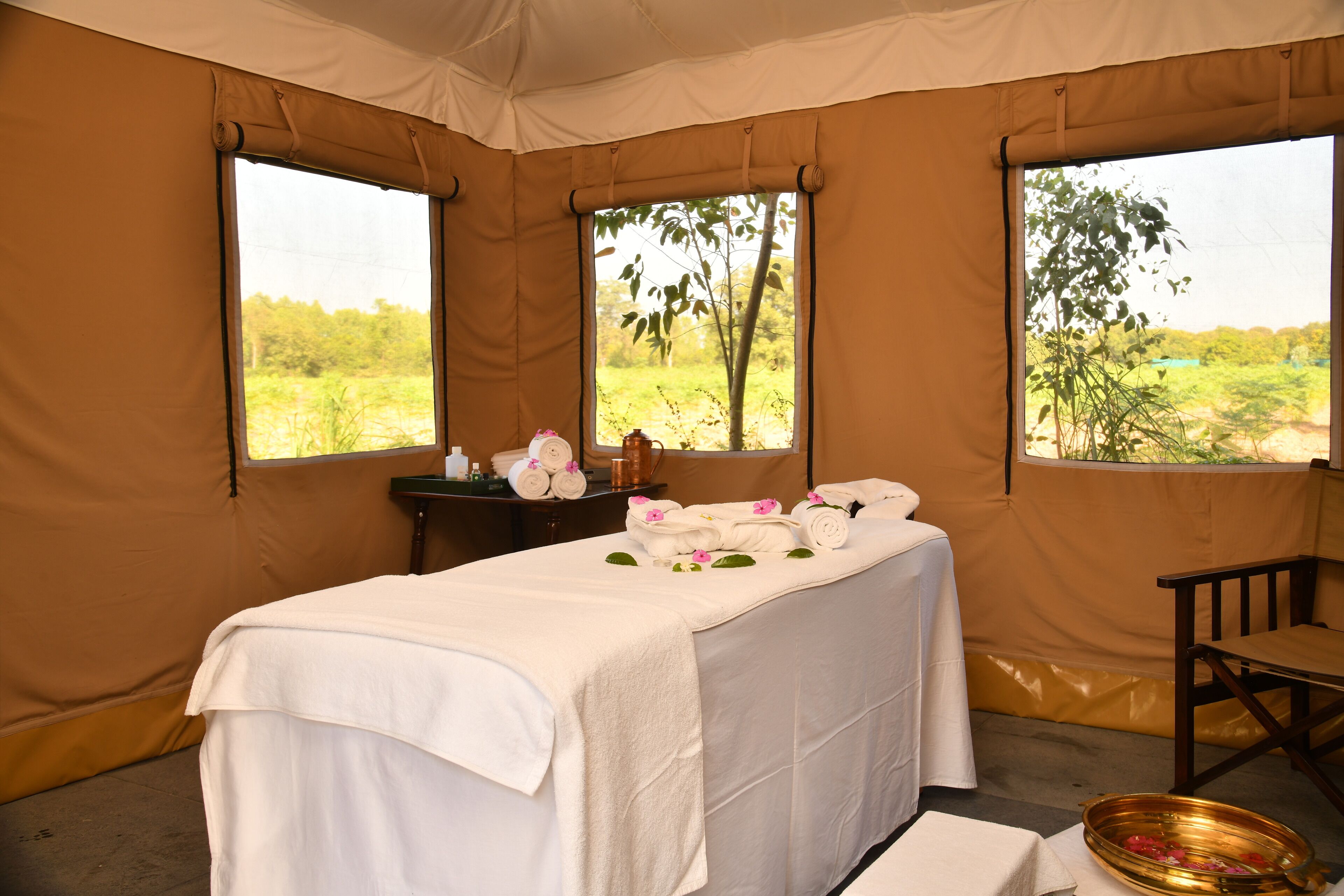 Kroppsbehandlinger, dypvevsmassasje og svensk massasje