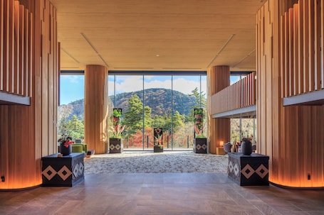 Lobby. Hakone Kowakien