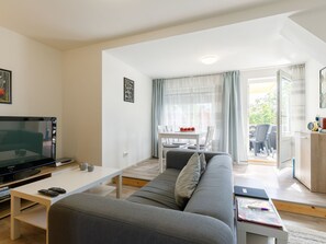 TV - Meretei Porta by Interhome (Balatonkeresztur)