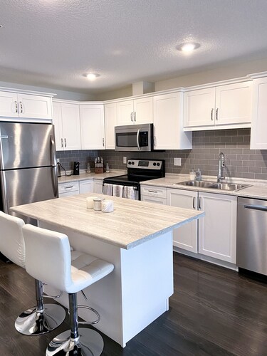 Entire Condo With Free Heated Underground Parking