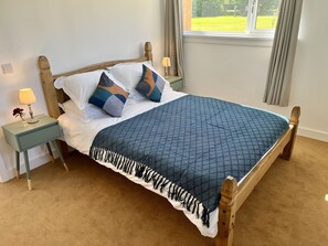 2 makuuhuonetta, Wi-Fi, vuodevaatteet, pääsy pyörätuolilla