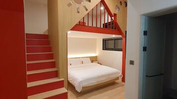 Premium Studio Suite | Free minibar, blackout drapes, soundproofing, free WiFi