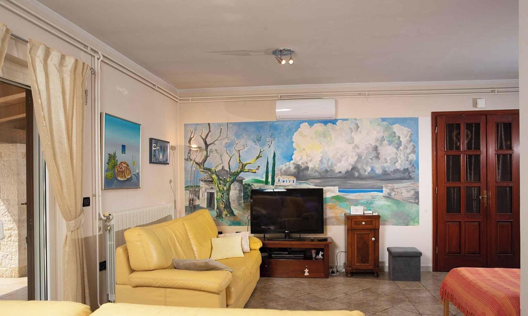 Holiday Home Mit Klimaanlage Und Pool - ロビニ