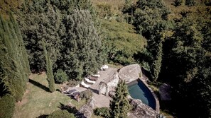 Outdoor pool - Il Mulino , an ancient building dating back to 1644 (Lazio)