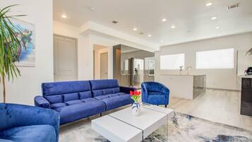 Smart TV, futbolito, tenis de mesa y estéreo