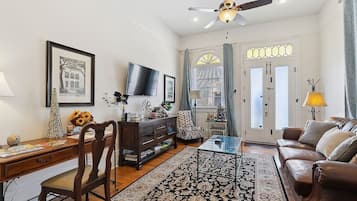 Smart TV, fireplace, books