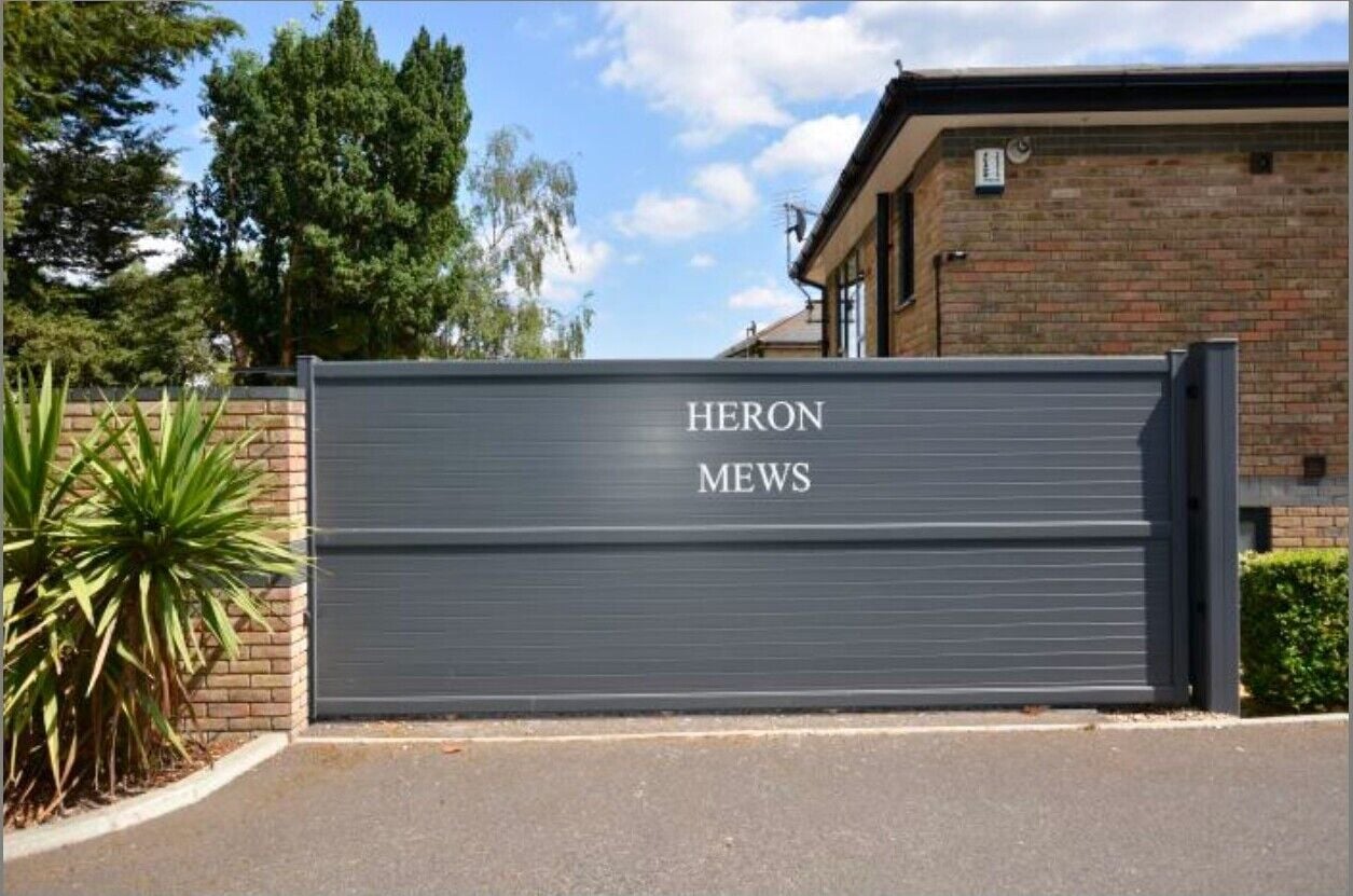 المنطقة المحيطة بالمنشأة