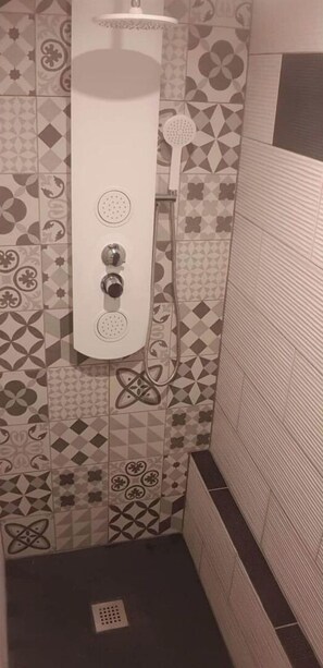 Shower - Loft du Golf Parc (Saint-Vincent-de-Paul)