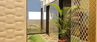 Hotel Golden suites Vashi Navi mumbai