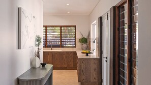 Interior - Villa 1 Chez Willow | Port Douglas (PORT DOUGLAS)