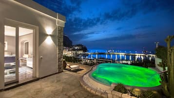 Piscina all'aperto