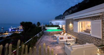 SUNSET ON THE OCEAN - JACUZZI INFINITY POOL - 10 MINUTES TO THE PIAZZETTA